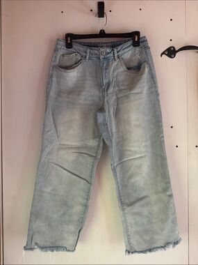 Light Wash Women’s wide-Leg Jeans